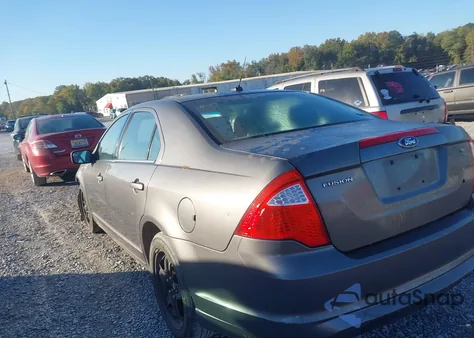 2011 Ford Fusion Se z USA, uszkodzony, nr VIN 3FAHP0HA5BR277652